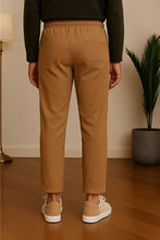 Load image into Gallery viewer, Relaxed Fit Platted Trouser - Camel